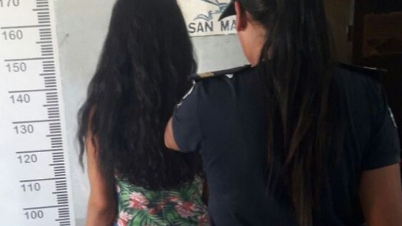 Una joven detenida en el Alto Fariñango