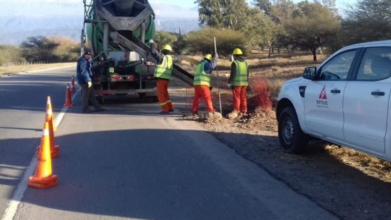 En la Av. Circunvalación sigue la obra de iluminación