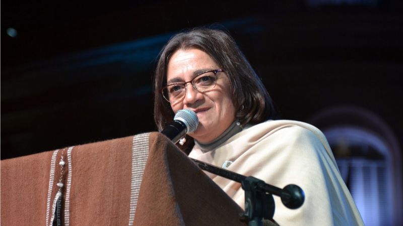 Lucía encabezó la presentación del Poncho 2018 en Rosario