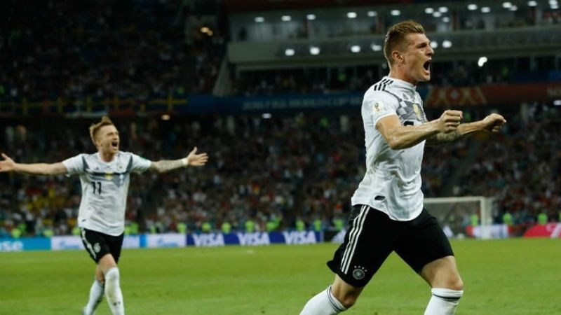 Alemania salvó la ropa en el 5to. minuto agregado