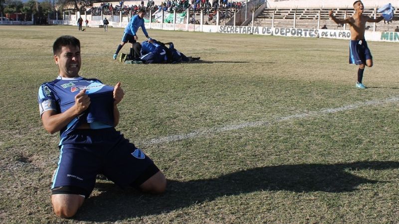 Coronel Daza y Salta Central, campeones de la Superliga