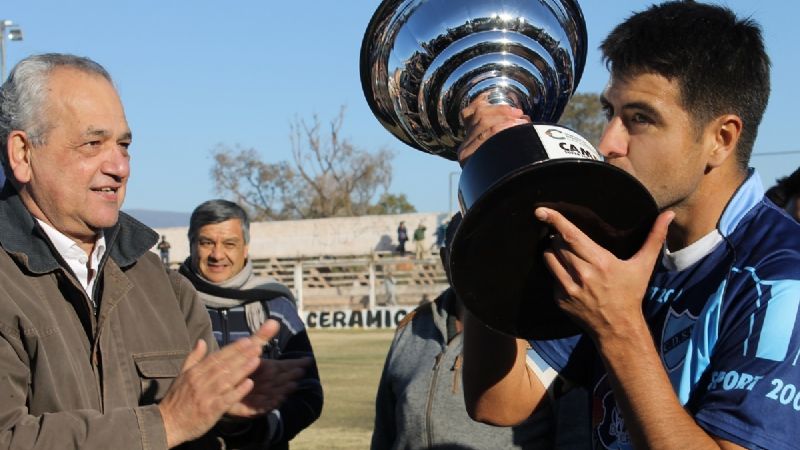 Coronel Daza y Salta Central, campeones de la Superliga