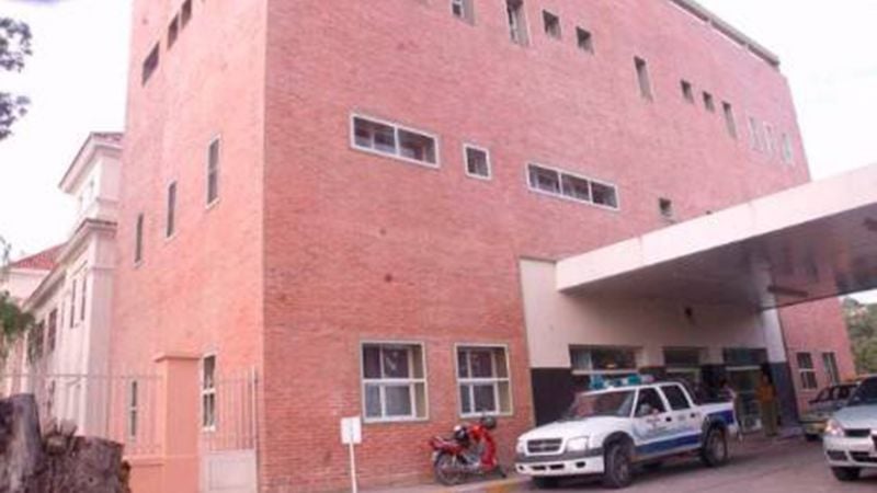 Bebé hospitalizado tras quemarse con agua hervida