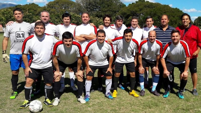 Los “Z” lo dieron vuelta ante sus colegas “cuervos”