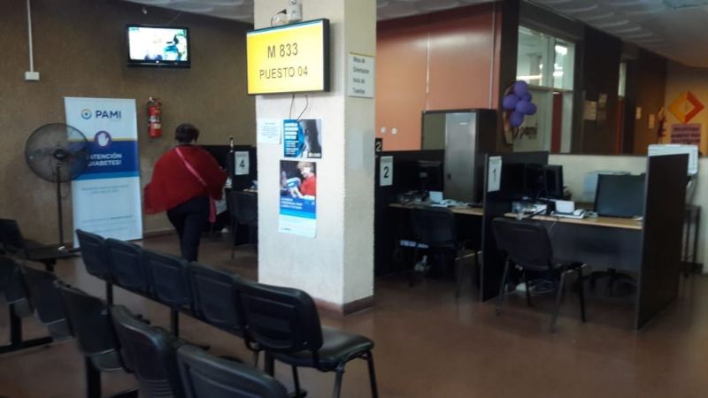 Acatamiento al paro del 80% en PAMI