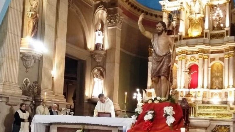 Con misa, procesión y fogata, la ciudad celebró a su Patrono San Juan Bautista