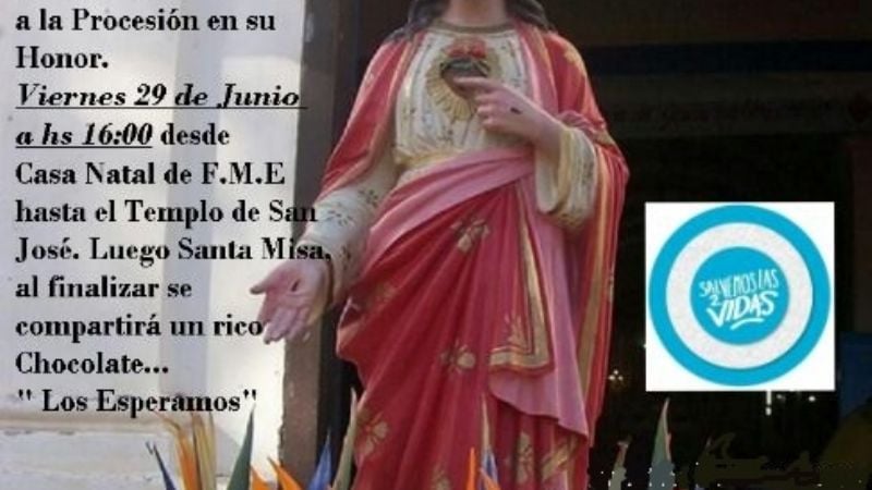 Procesión en honor al Corazón de Jesús en Piedra Blanca
