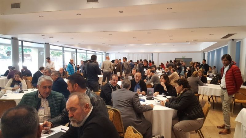 Empresas mineras y proveedores locales, congregados para hacer negocios