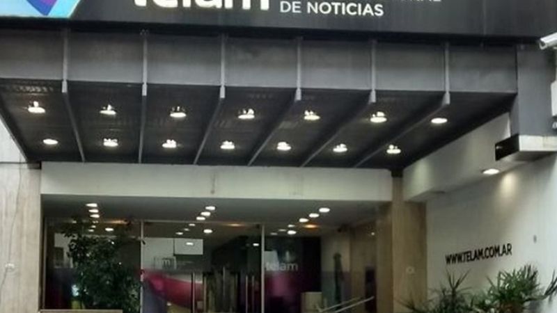 Paro y toma en Télam por 354 despidos