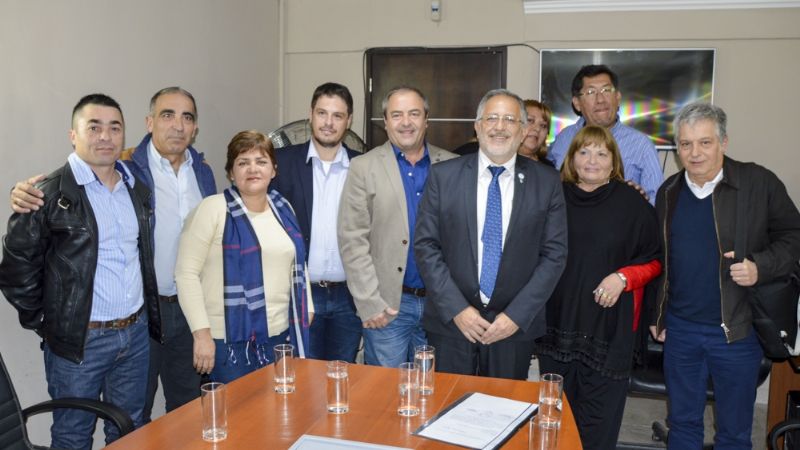 Solá Jais recibió a gremialistas legislativos  de todo el país