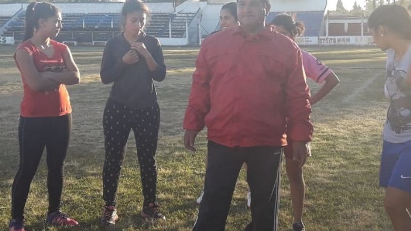 “El Bicho” Torres es el DT de la preselección femenina