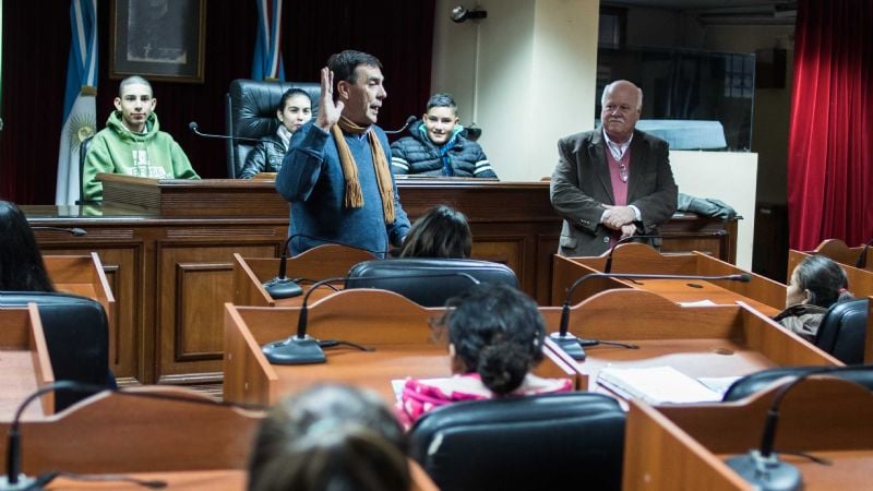 El Senado recibe nuevos estudiantes de Valle Viejo