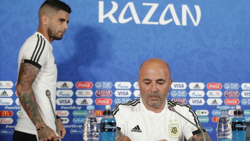 Sampaoli mantiene la lógica del “chamuyo” y no dice nada