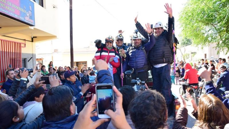Los Bomberos de Santa María fueron recibidos como héroes