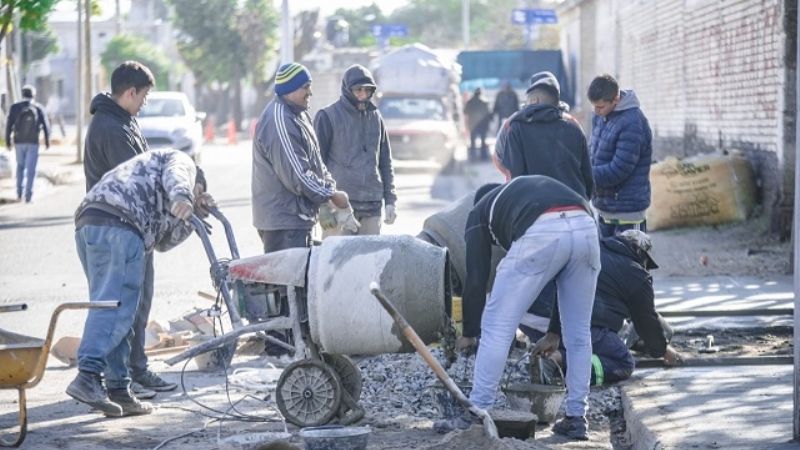 Mejoras para el Centro de Formación Profesional y plan de veredas en B°Alem