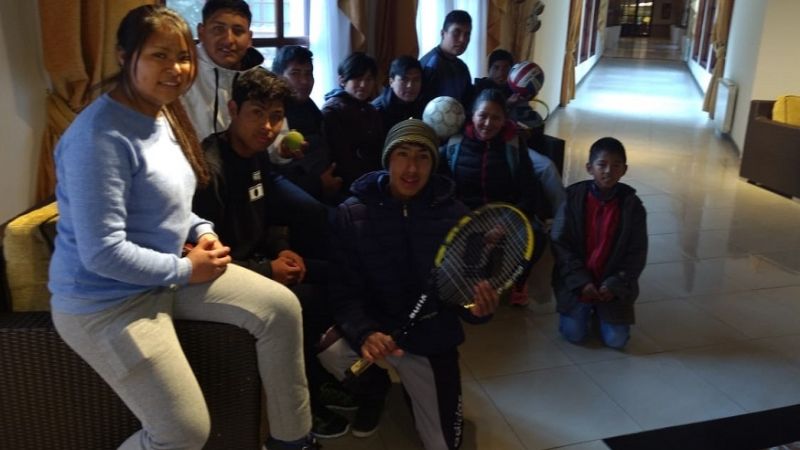 Egresados de Antofagasta en viaje de fin curso en Los Cocos