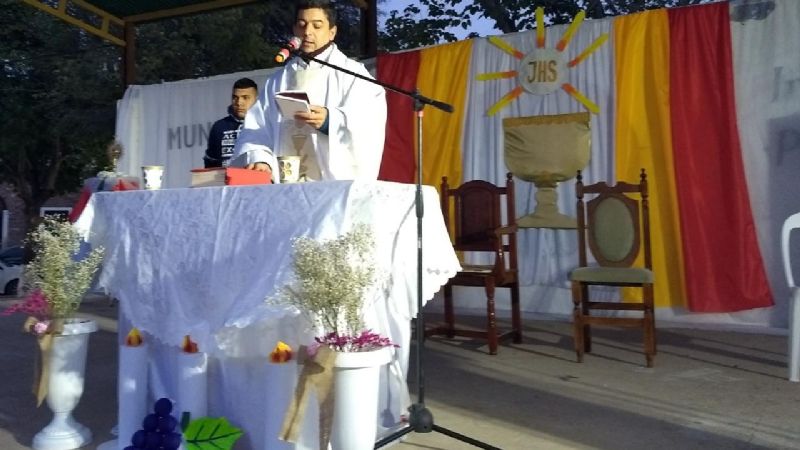 Celebración de Corpus Christi en la parroquia San Roque de Recreo