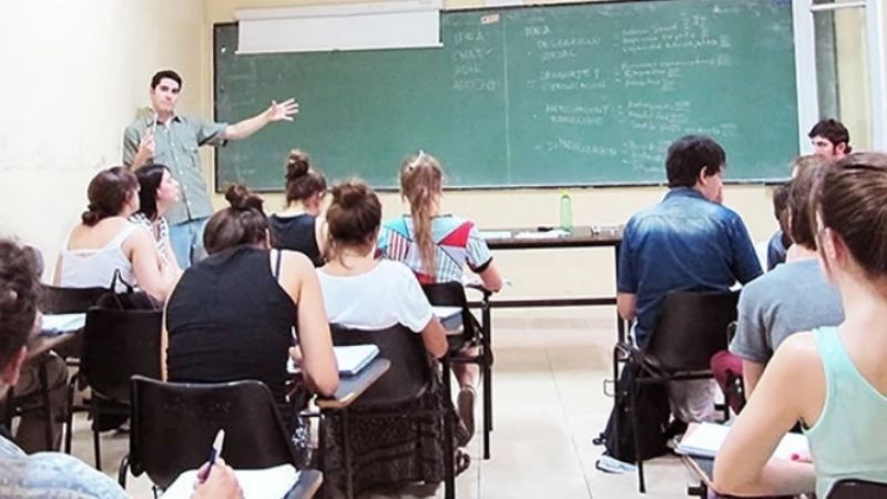 En las universidades públicas, el 74% no se recibe