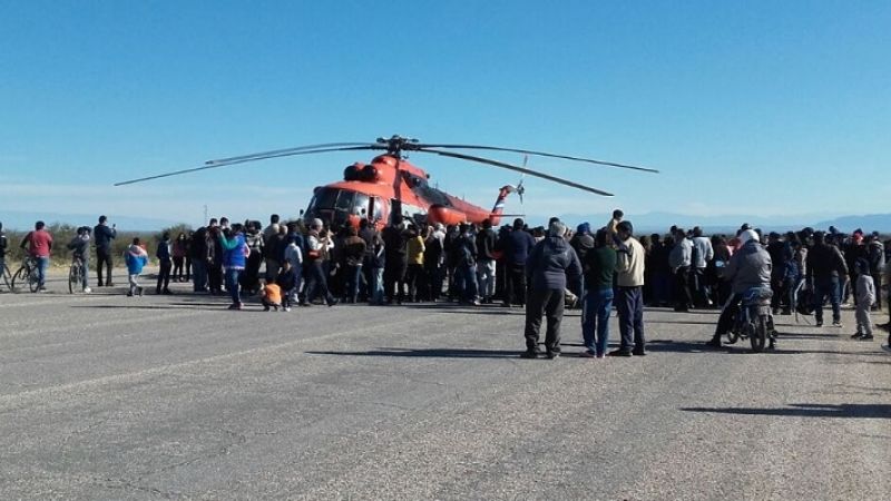 Andalgalá convulsionada por el aterrizaje del helicóptero rescatado