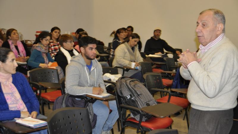 Cátedra Abierta de Emprendedores Universitarios