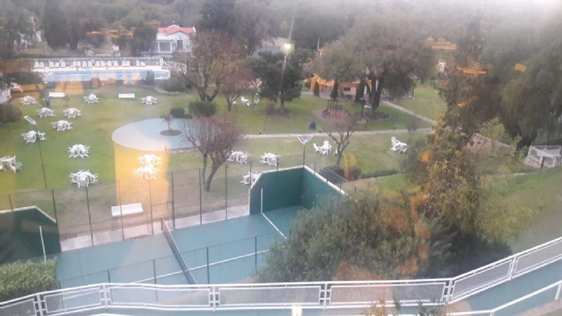 Egresados de Antofagasta en viaje de fin curso en Los Cocos