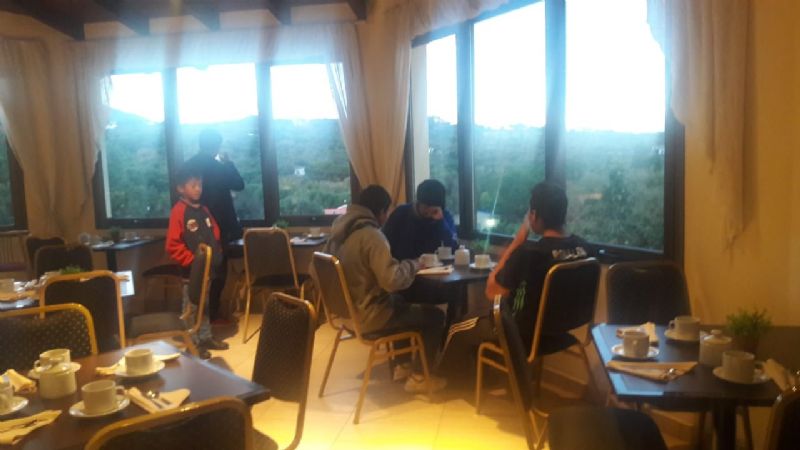 Egresados de Antofagasta en viaje de fin curso en Los Cocos