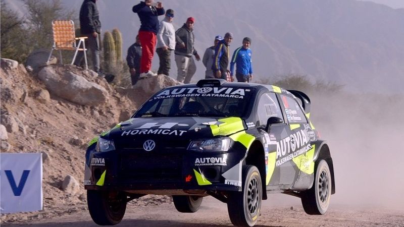 Augusto D’Agostini  viene renegando y Walter cumpliendo