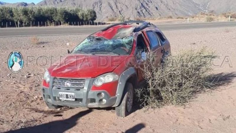 Terrible vuelco sin heridos en Tinogasta