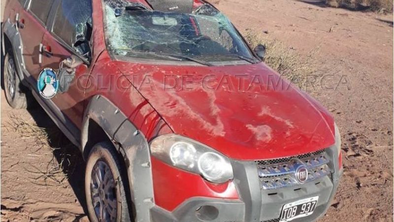 Terrible vuelco sin heridos en Tinogasta
