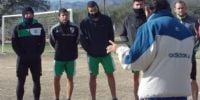BRACAMONTE dirigiéndose a los jugadores de San Martín.
