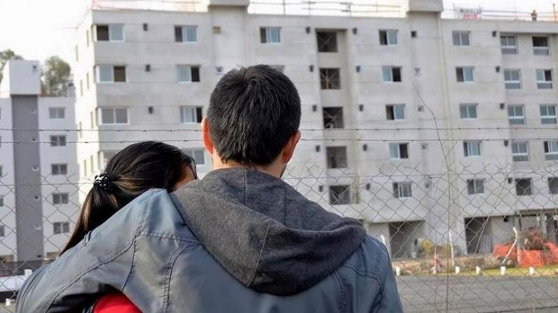 Por devaluación e inflación créditos UVA cayeron 42% en junio