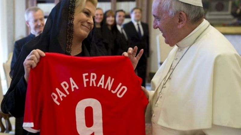 La presidenta croata es la hincha Nro. 1 de su Selección