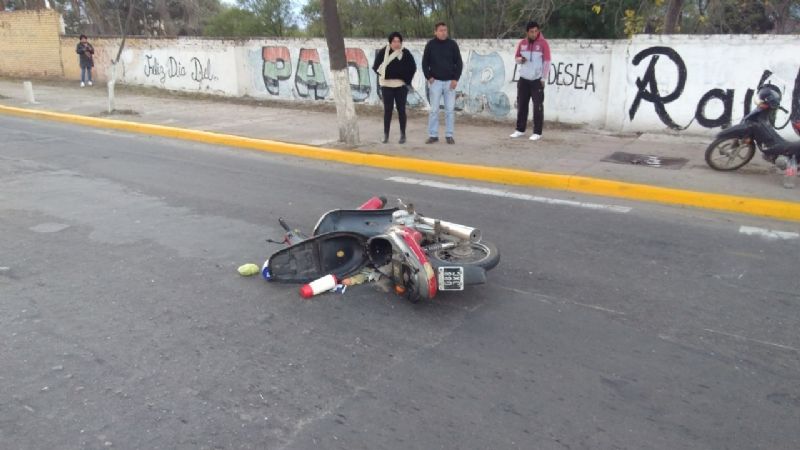 Motociclista herido en el monumento Felipe Varela