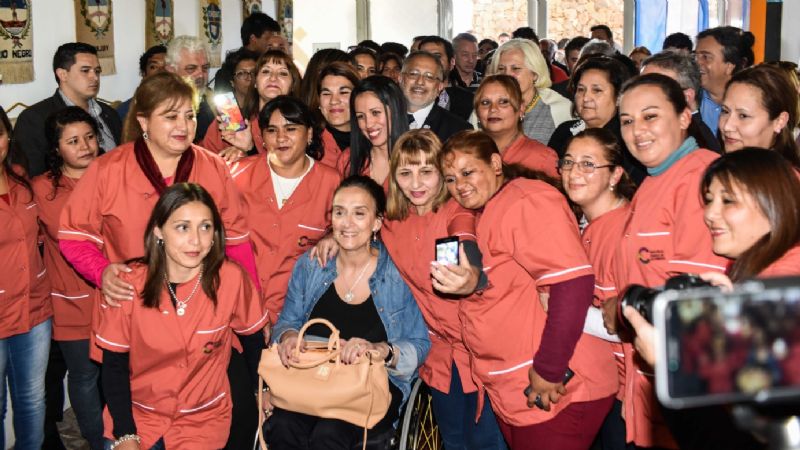 Michetti visitó el Poncho