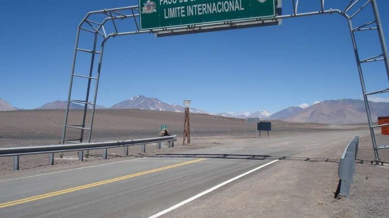 Catamarca y La Rioja planean encuentro con el presidente de Chile