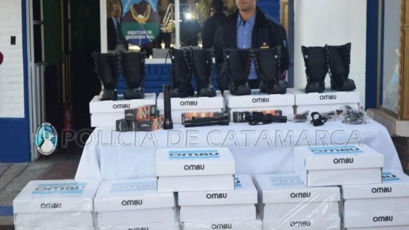 Entregan motocicletas a Seguridad Vial de la Policía de la Provincia