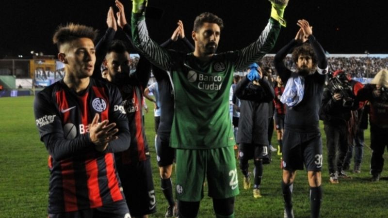 San Lorenzo venció a Racing de Córdoba y pasó a 16vos.