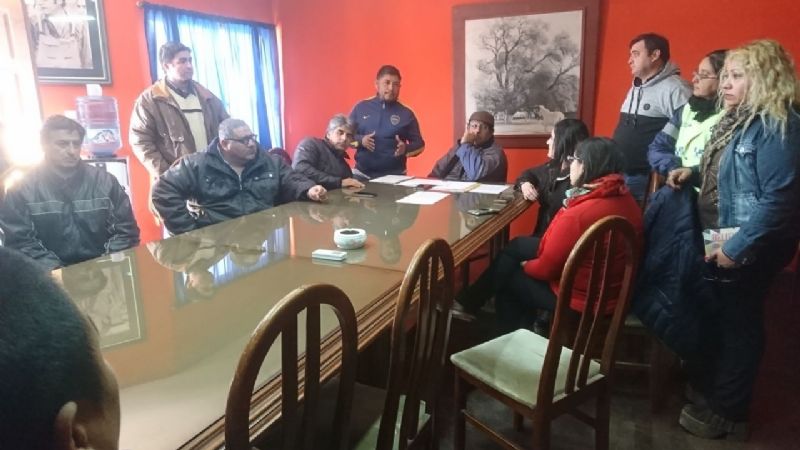 Paro de municipales por tiempo indeterminado