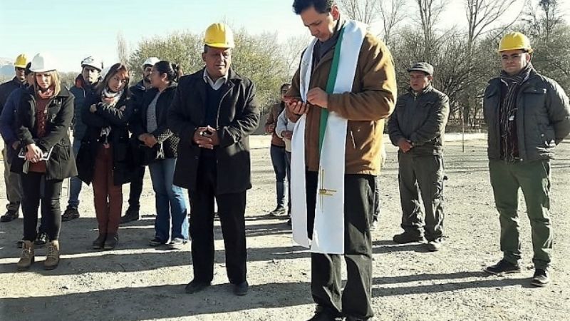 Comenzó construcción de centro cultural