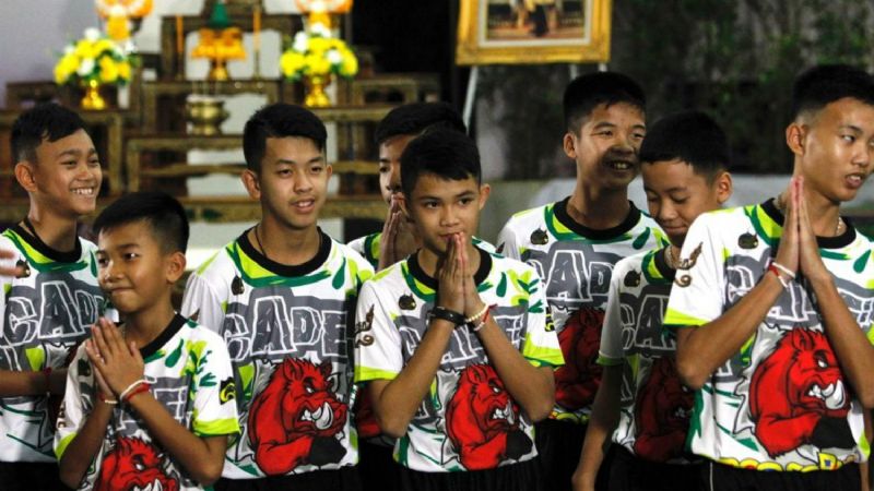 Tailandia: los chicos rescatados de la cueva contaron cómo fue su odisea