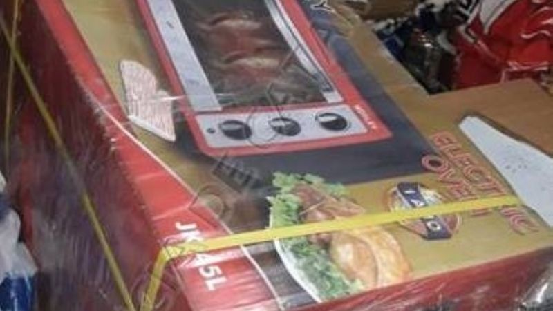 Secuestran mercadería ilegal por 250 mil pesos y aprehenden a dos personas