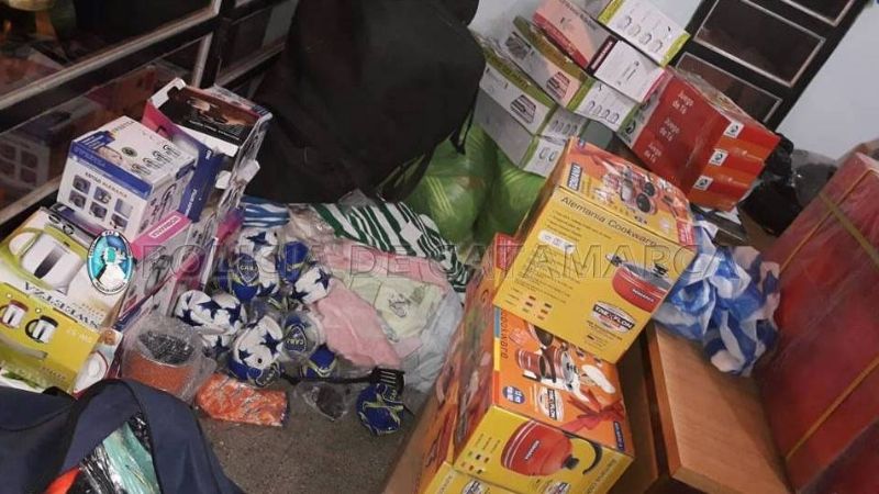 Secuestran mercadería ilegal por 250 mil pesos y aprehenden a dos personas