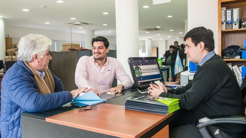 La Caja avanza con el pago de obra de gas y entregó 6 créditos para viviendas