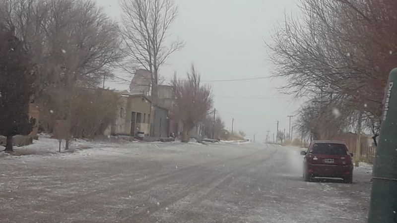 Insólito: la nieve llegó a Antofagasta de la Sierra