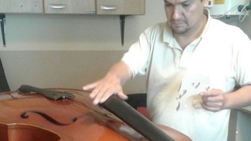 Reconocido luthier generó gran convocatoria en el Conservatorio Mario Zambonini