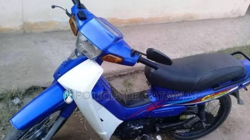 Evadió un control, escapó, lo detuvieron y le secuestraron la moto