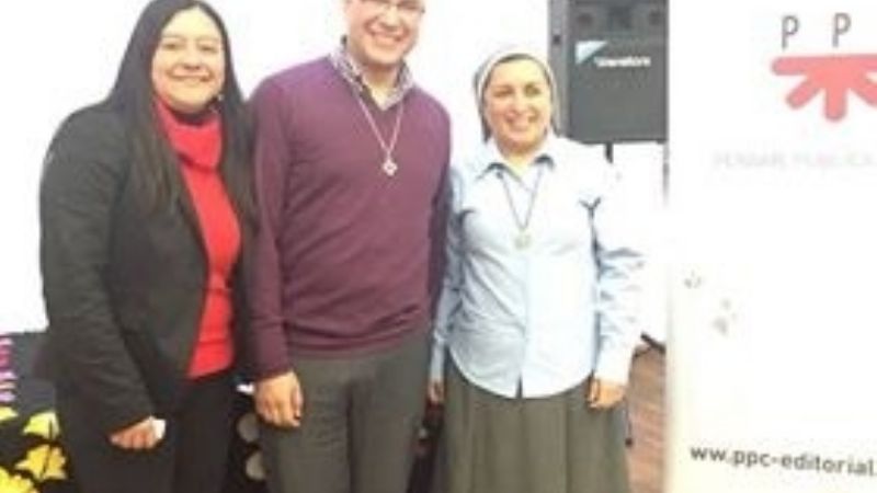 Presentaron valiosa obra sobre el acompañamiento de los jóvenes