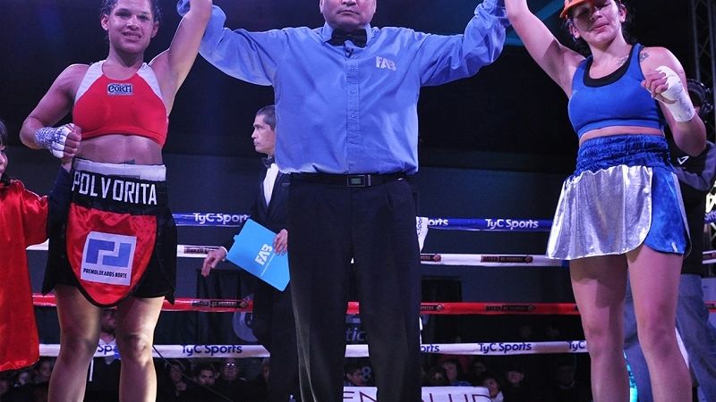 Verón pulverizó a Aquino en el 5to. y retuvo