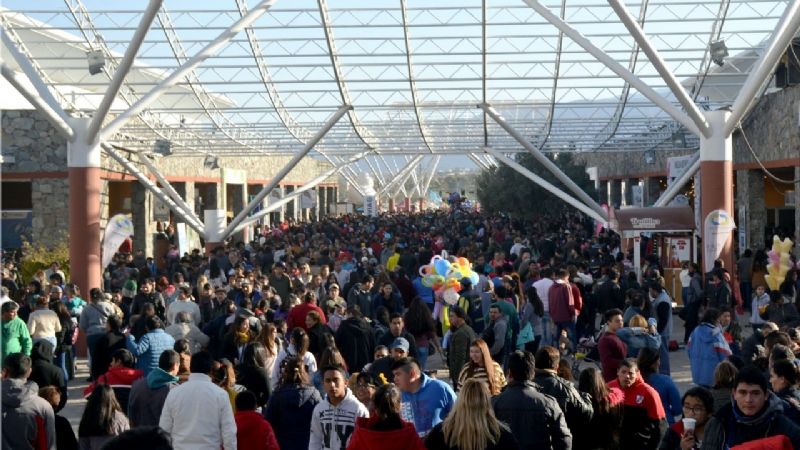 Datos oficiales: 569.419 personas visitaron el Poncho 2018