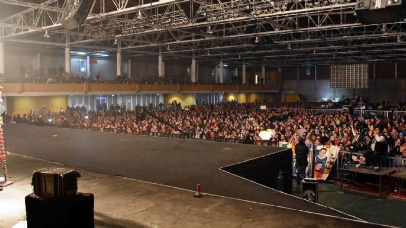 Folcloristas catamarqueños echados del Poncho